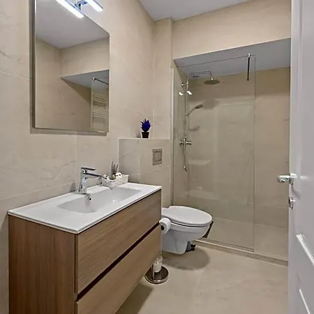 מלון דירות Coral 4*